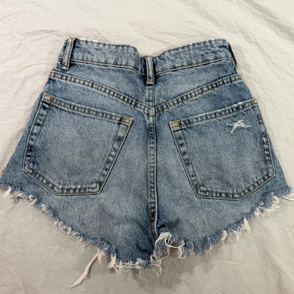 Zara Womens High Rise Distressed Denim Cut Off Shorts Light‎ Blue Size 0 EUR 32